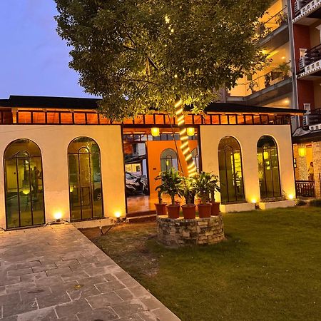 Bodhi Suites Boutique Hotel And Spa Pokhara Ngoại thất bức ảnh