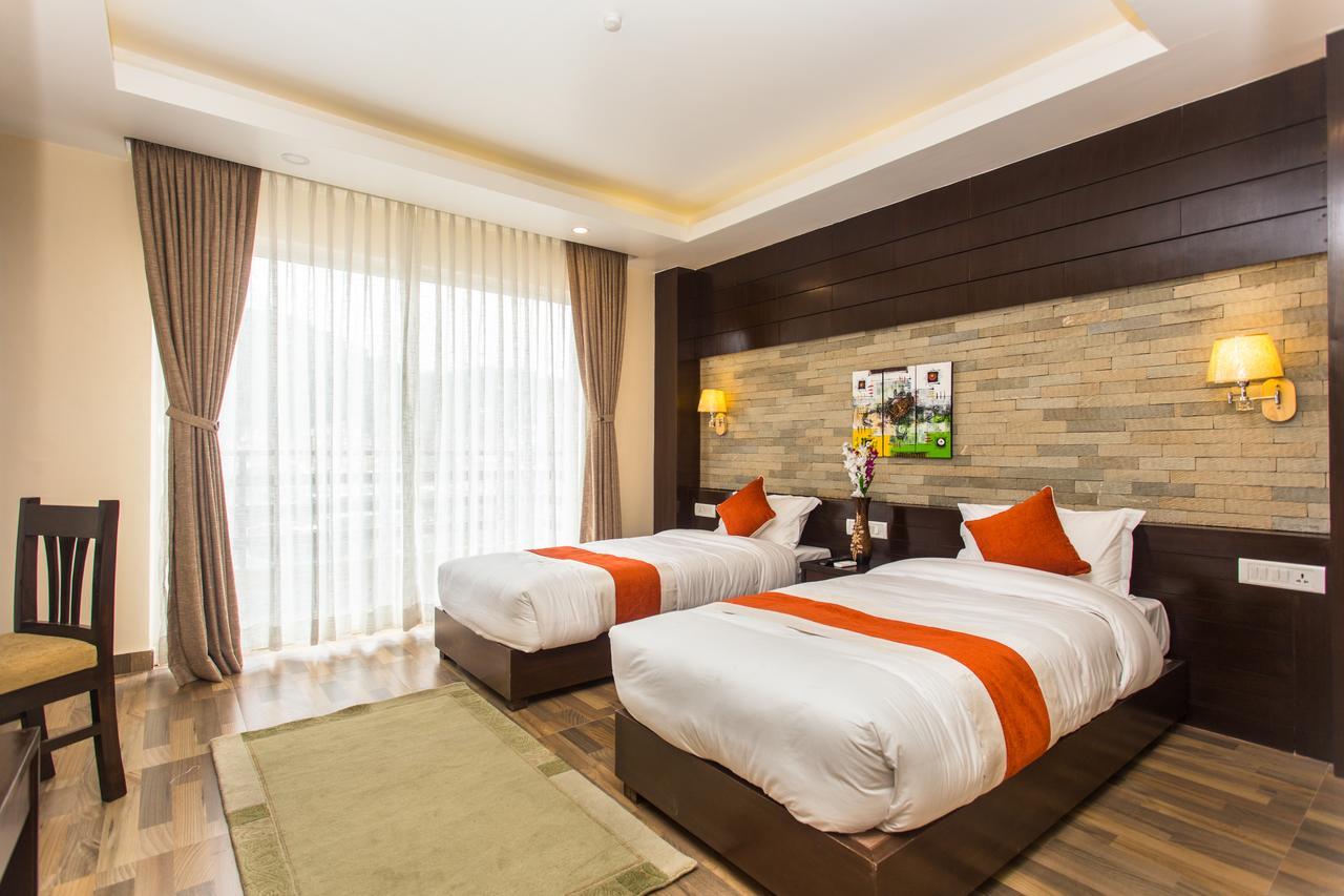 Bodhi Suites Boutique Hotel And Spa Pokhara Ngoại thất bức ảnh