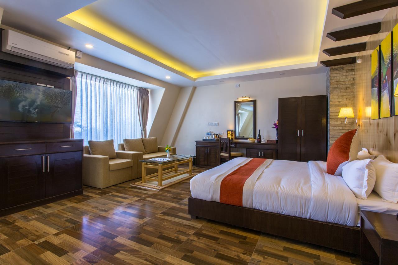 Bodhi Suites Boutique Hotel And Spa Pokhara Ngoại thất bức ảnh