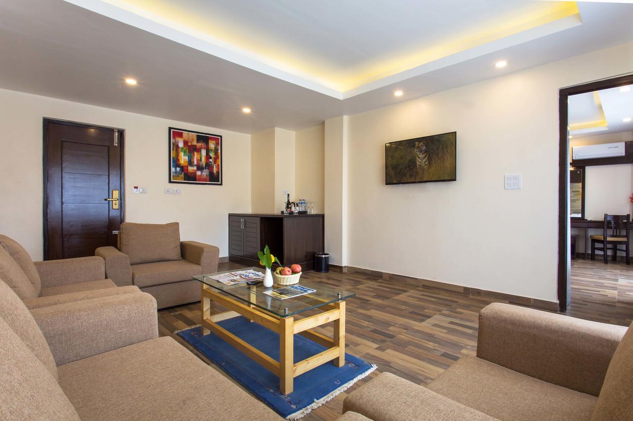 Bodhi Suites Boutique Hotel And Spa Pokhara Ngoại thất bức ảnh